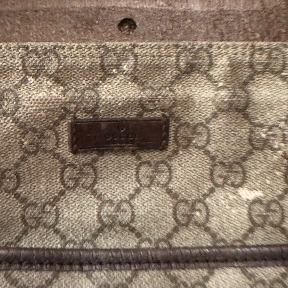 Gucci GG Over the Shoulder Small Tote Bag - Picture 10 of 15